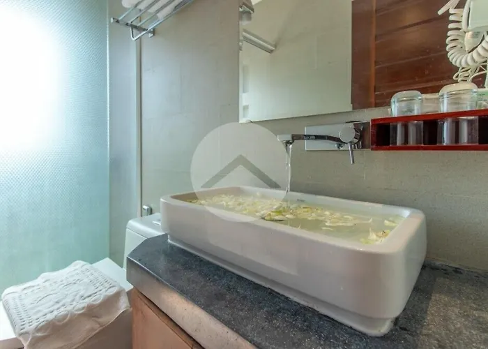 Zita Angkor 3*
